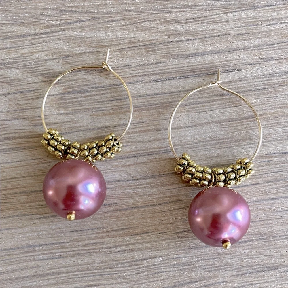 HAND CRAFTED HOOP EARRINGS Mauve Faux Pearls Gold Plated Daisy Rondelles